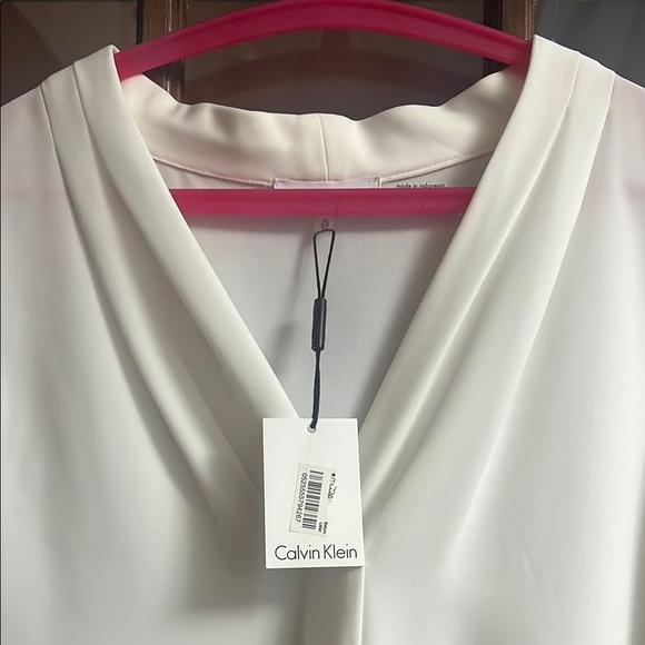 Calvin Klein Women's White Sleeveless Top - Picture 2 of 4